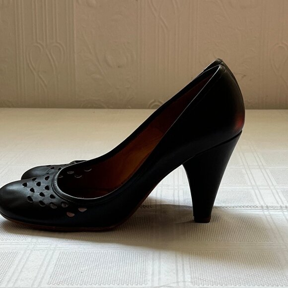 Early 2000 Chie Mihara heels black leather with cutout detail size 9 - Picture 3 of 5